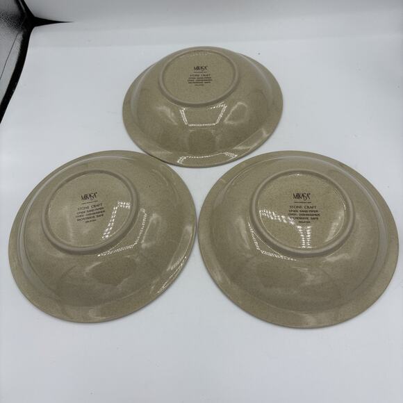 Mikasa Stone Craft Sand Piper Bowls Set of 3 8.5" CF404 Oven Microwave Safe - Picture 8 of 11